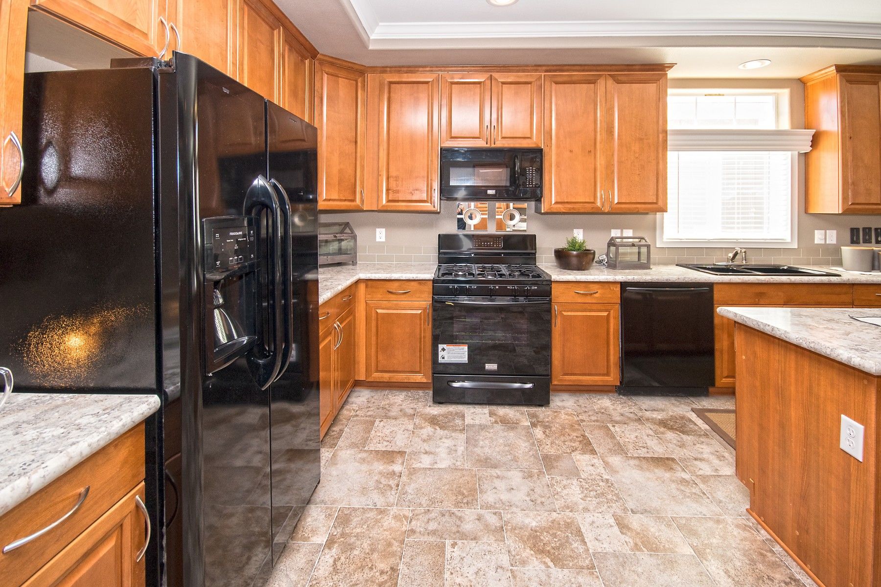 RC3060A 3 bed / 2 bath / 1800 sqft affordable home for 96900 Model RC3060A from Homes Direct