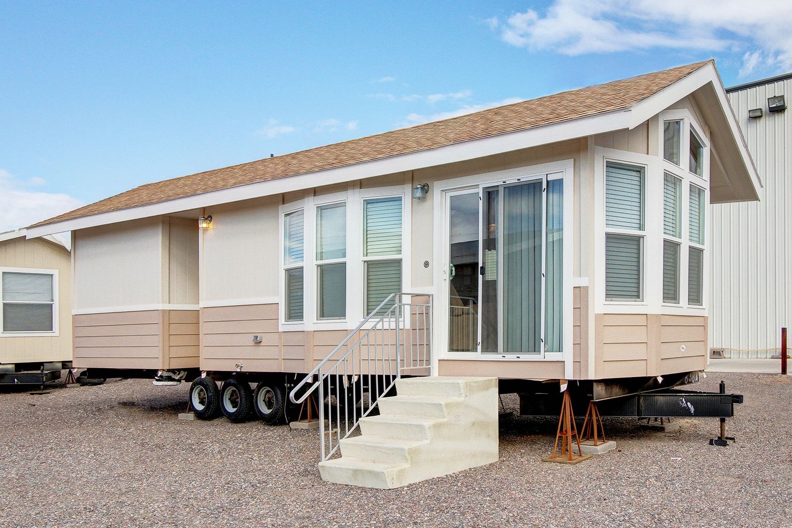 Champion Arizona 1 Bedroom Manufactured Home Oracle for 43733 Model