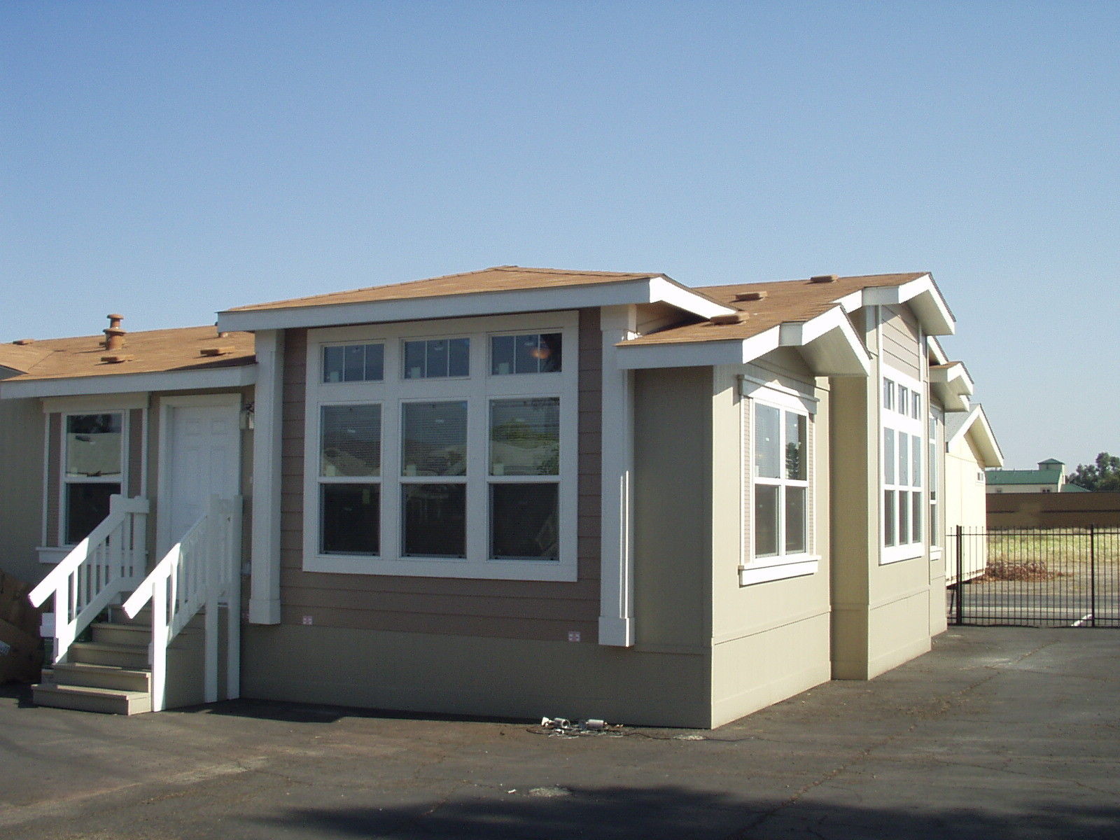 Golden West (Perris, CA) 3 Bedroom Manufactured Home Golden Exclusive