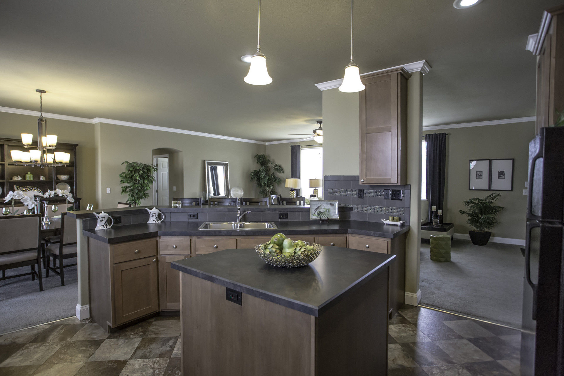 Bellingham 3 bed / 2 bath / 2100 sqft affordable home for 93900