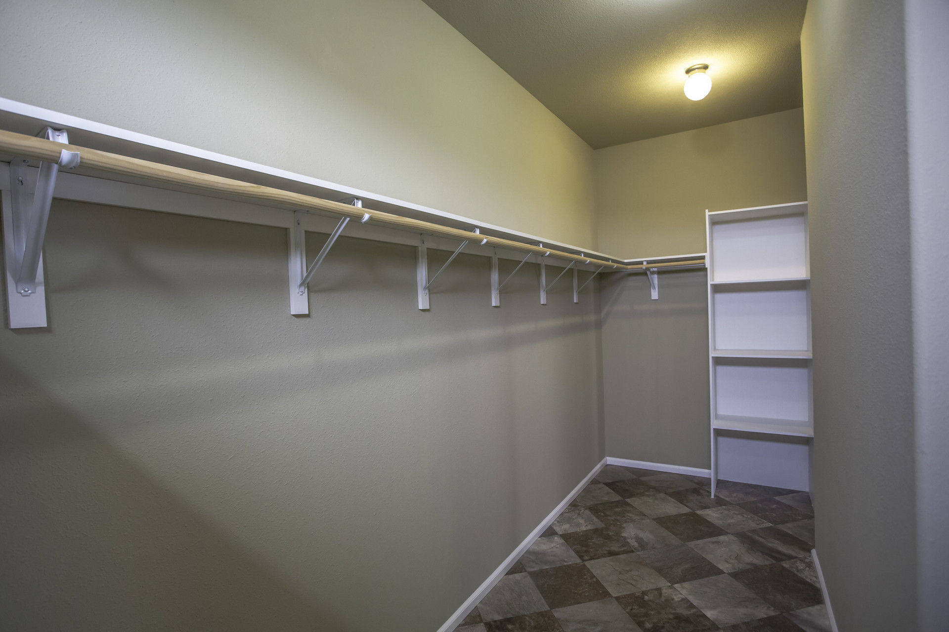 Bellingham 3 bed / 2 bath / 2100 sqft affordable home for 93900