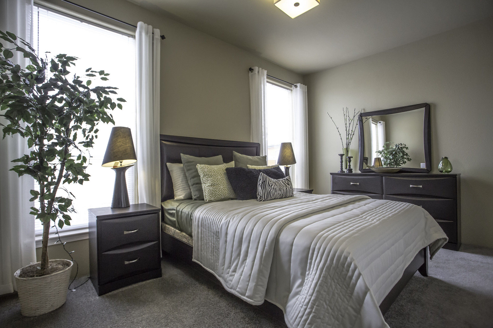 Bellingham 3 bed / 2 bath / 2100 sqft affordable home for 93900