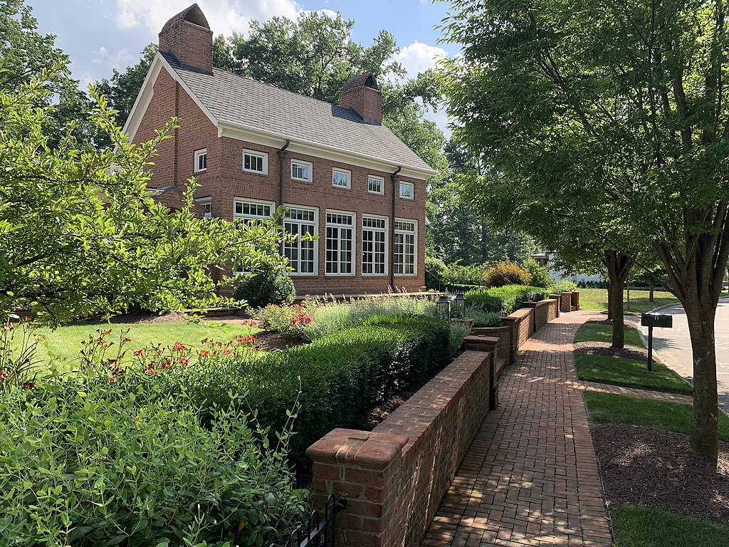 A red brick Georgian home in the Early Crossing neighborhood of New Albany, Ohio.